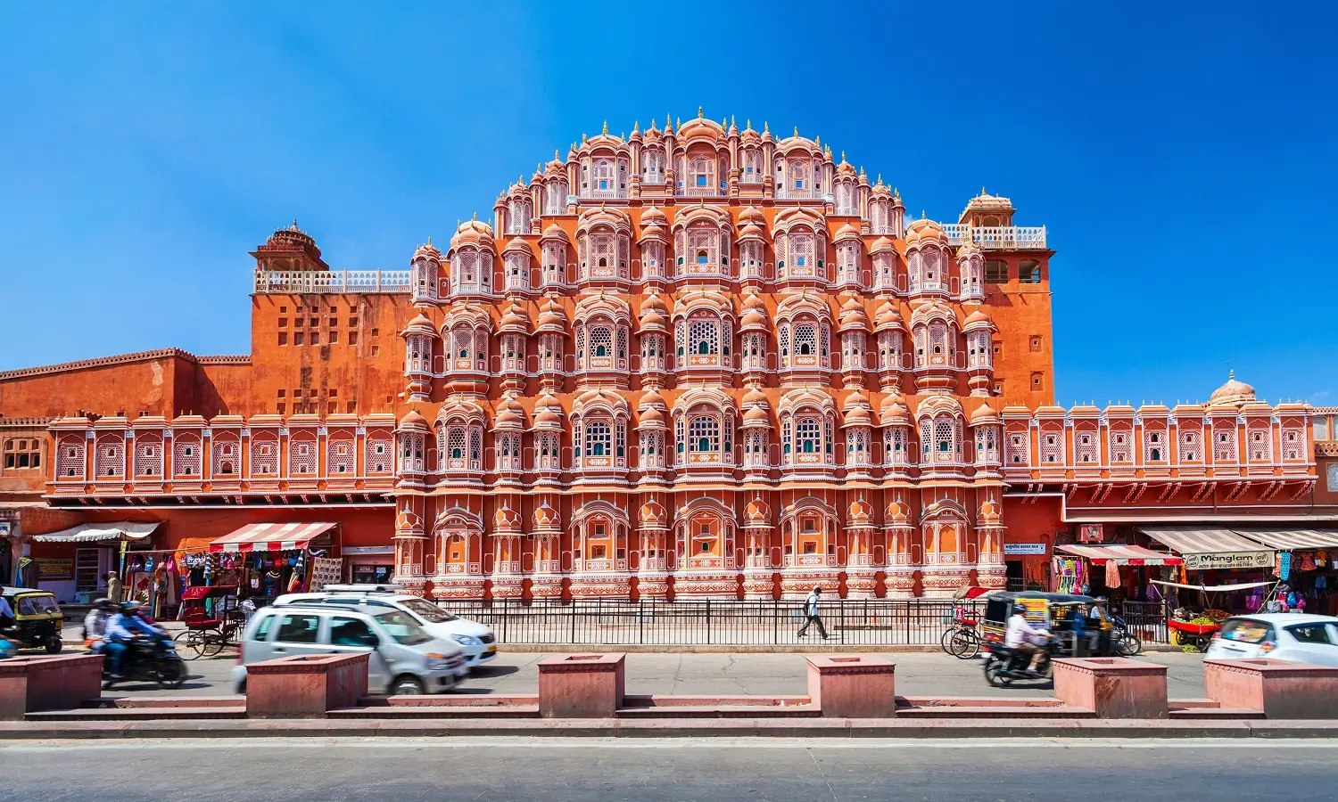 Best Places to Visit in India - Hawa Mahal in jaipur, India