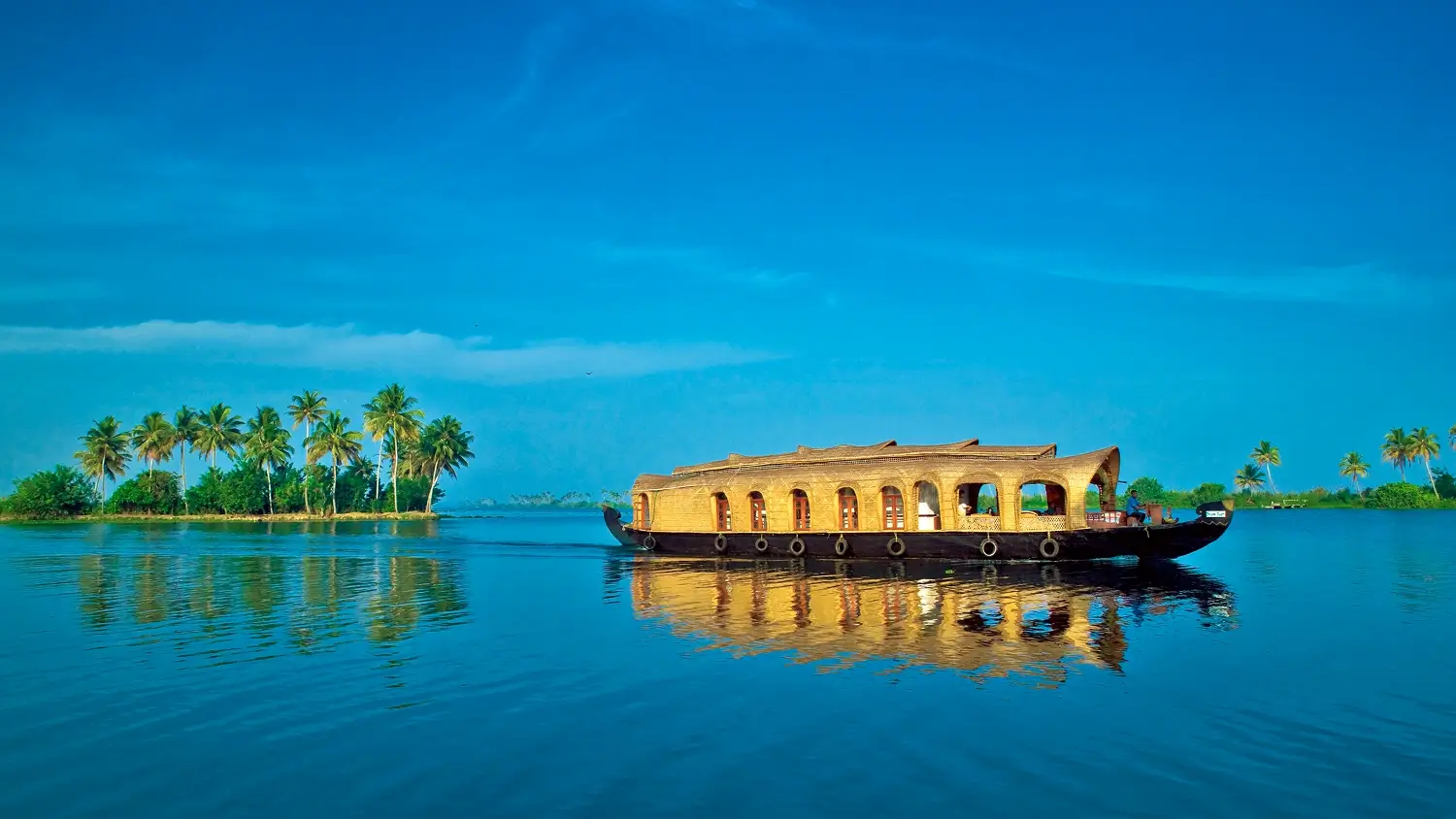 Houseboat, kerala - Popular Tourist Destination in India